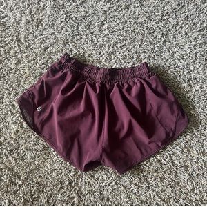 maroon lululemon hotty hot shorts